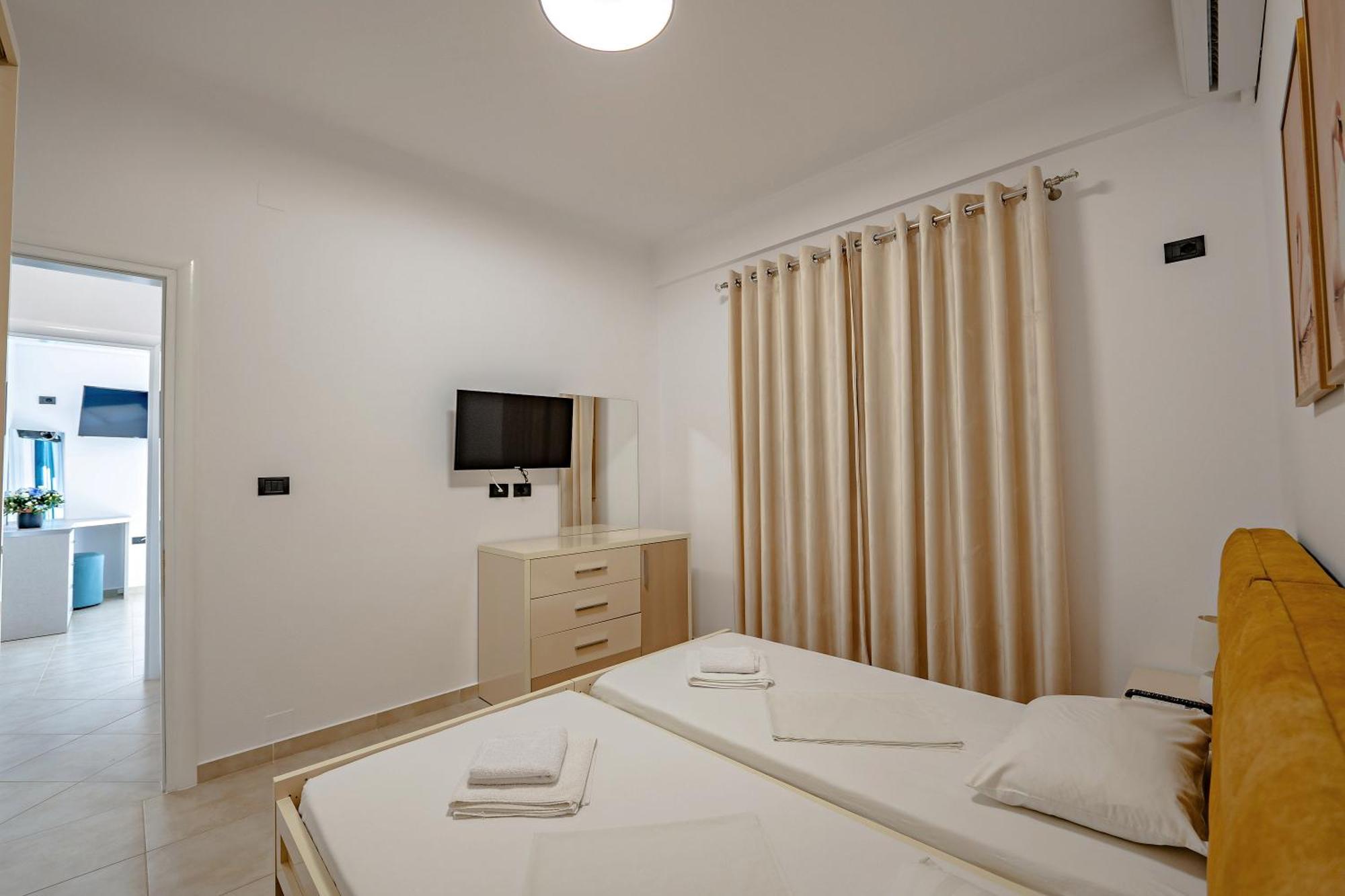 Sunny Apts Sarandë Exteriör bild